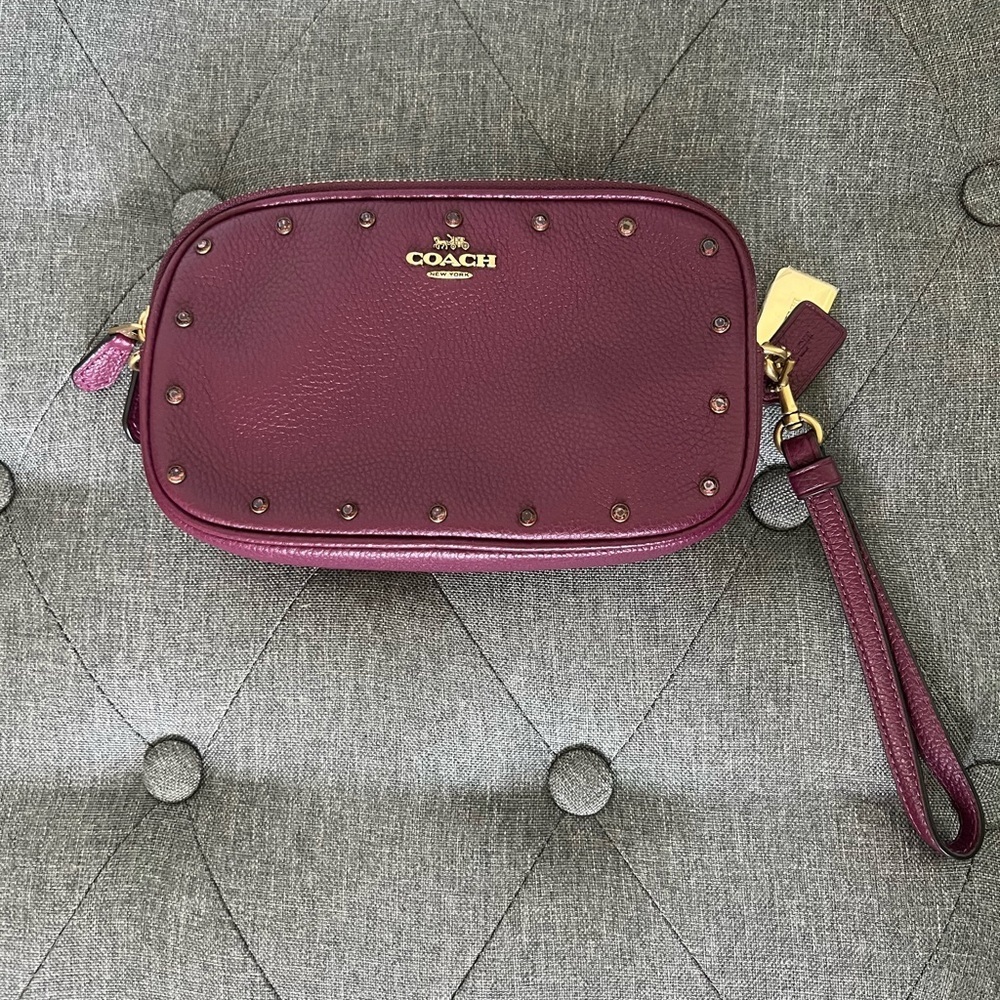 Coach Crystal Border Rivets Crossbody Clutch in Pebble Leather - Picture 2 of 14